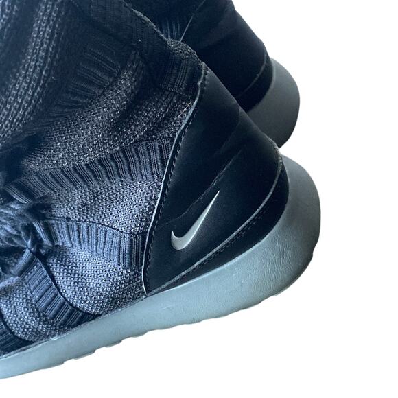 NIKE Roshe Run Hi Sneaker Boot Womens Sz 7.5 Black Knit Ankle Boots High Top - Picture 4 of 8